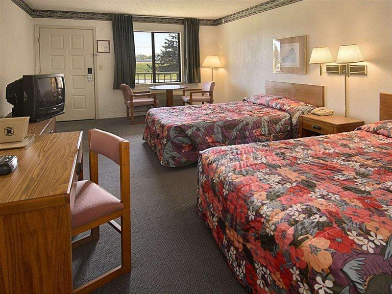 Travelodge By Wyndham Tulsa Bagian luar foto