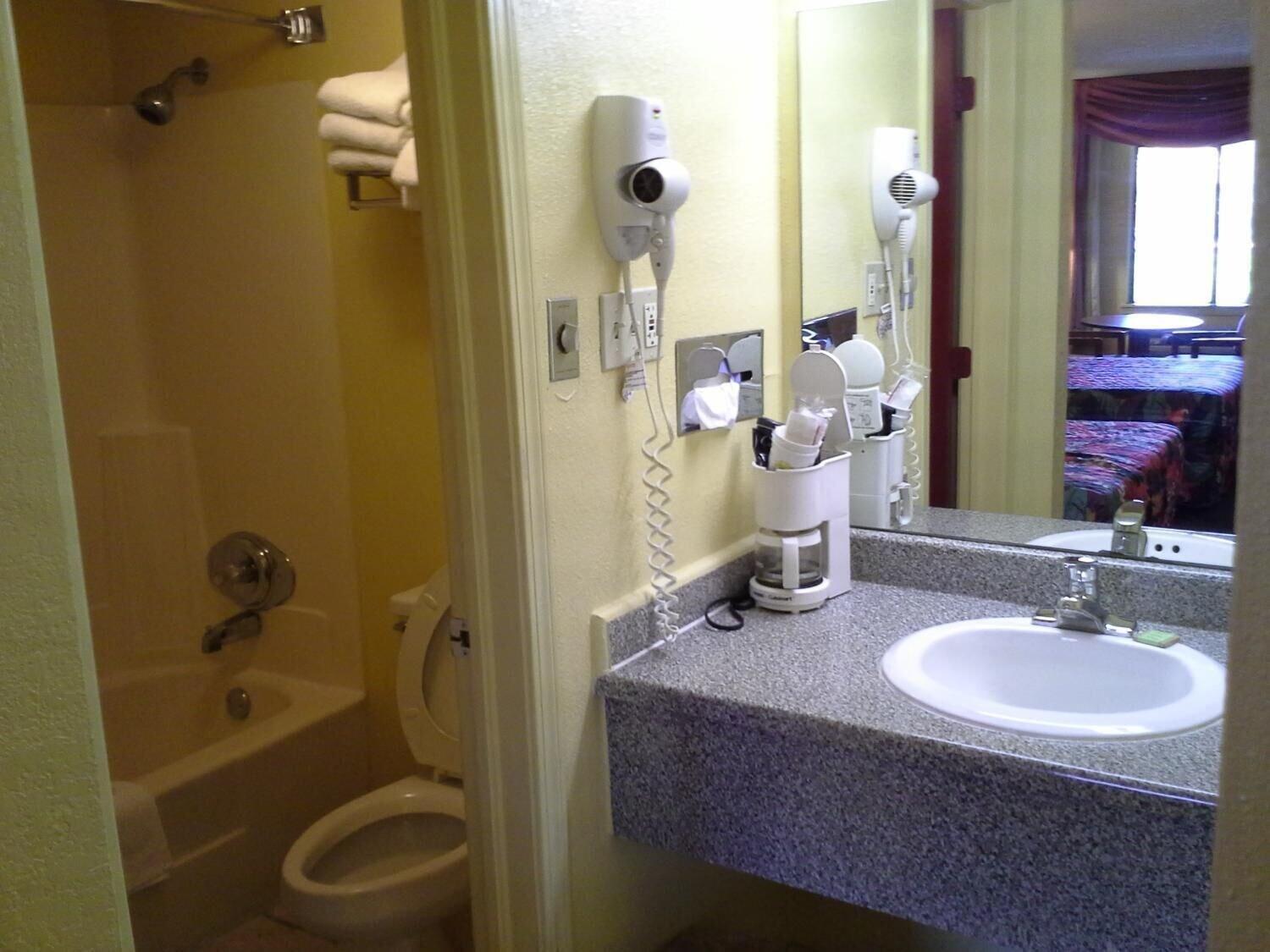 Travelodge By Wyndham Tulsa Bagian luar foto